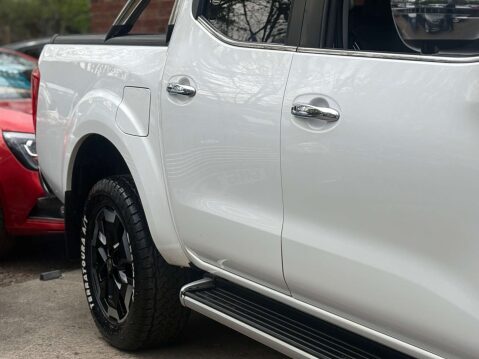Nissan Navara 2.3 Navara Tekna dCi 4WD 5dr 6