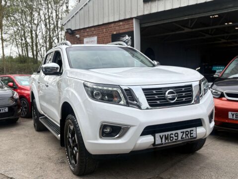Nissan Navara 2.3 Navara Tekna dCi 4WD 5dr 10