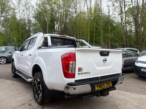 Nissan Navara 2.3 Navara Tekna dCi 4WD 5dr 19