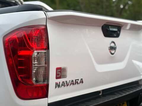 Nissan Navara 2.3 Navara Tekna dCi 4WD 5dr 20