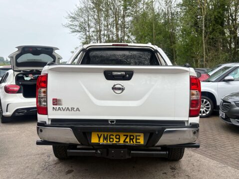 Nissan Navara 2.3 Navara Tekna dCi 4WD 5dr 23