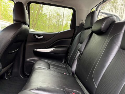 Nissan Navara 2.3 Navara Tekna dCi 4WD 5dr 49