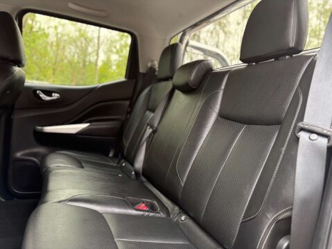 Nissan Navara 2.3 Navara Tekna dCi 4WD 5dr 50