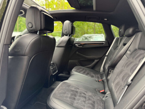 Porsche Macan 3.0 Macan GTS Semi-Auto 4WD 5dr 53