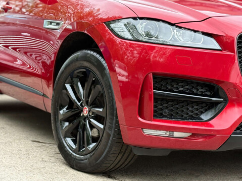 Jaguar F-Pace 2.0 F-PACE R-Sport AWD D Auto 4WD 5dr 7
