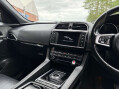 Jaguar F-Pace 2.0 F-PACE R-Sport AWD D Auto 4WD 5dr 38