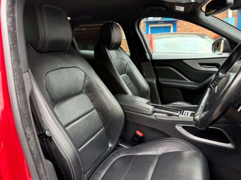 Jaguar F-Pace 2.0 F-PACE R-Sport AWD D Auto 4WD 5dr 33