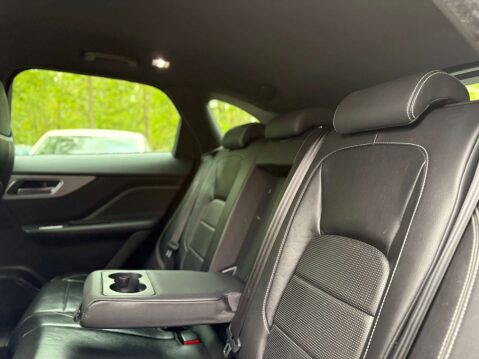 Jaguar F-Pace 2.0 F-PACE R-Sport AWD D Auto 4WD 5dr 48
