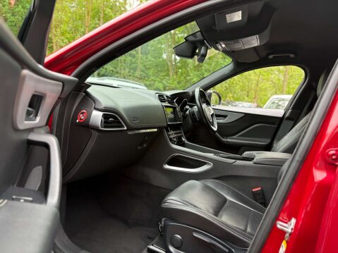 Jaguar F-Pace 2.0 F-PACE R-Sport AWD D Auto 4WD 5dr 57