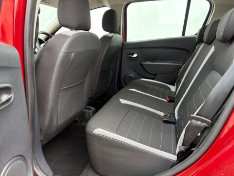Dacia Sandero 0.9 Sandero Stepway Laureate TCE 5dr 39