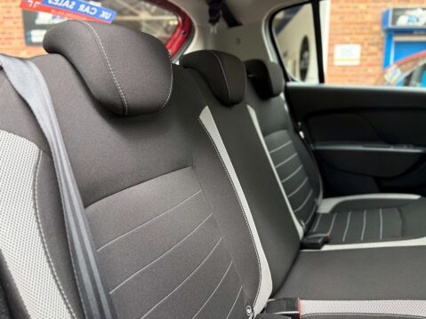 Dacia Sandero 0.9 Sandero Stepway Laureate TCE 5dr 43