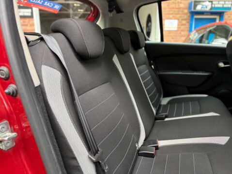 Dacia Sandero 0.9 Sandero Stepway Laureate TCE 5dr 44