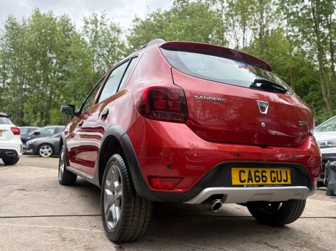 Dacia Sandero 0.9 Sandero Stepway Laureate TCE 5dr 17