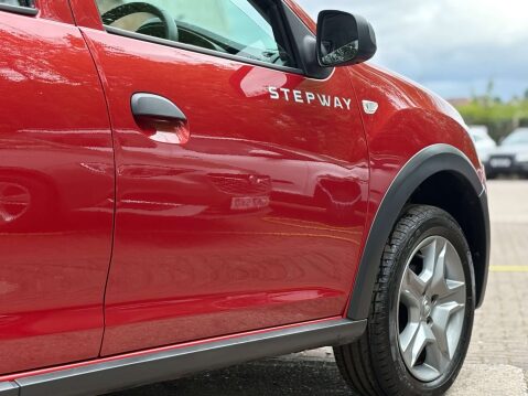 Dacia Sandero 0.9 Sandero Stepway Laureate TCE 5dr 29