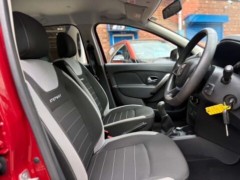 Dacia Sandero 0.9 Sandero Stepway Laureate TCE 5dr 42