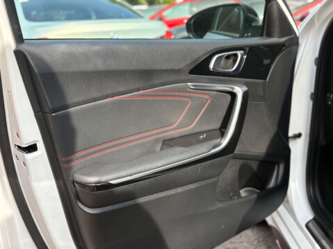 Kia Pro Ceed 1.6 ProCeed GT ISG Semi-Auto 5dr 33