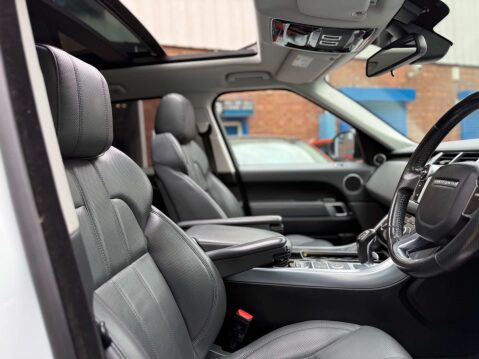 Land Rover Range Rover Sport 3.0 Range Rover Sport HSE Dynamic SDV6 Auto 4WD 5dr 42
