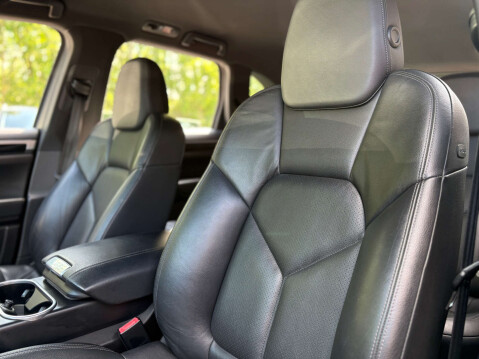 Porsche Cayenne 3.0 Cayenne V6 D Tiptronic 4WD 5dr 42