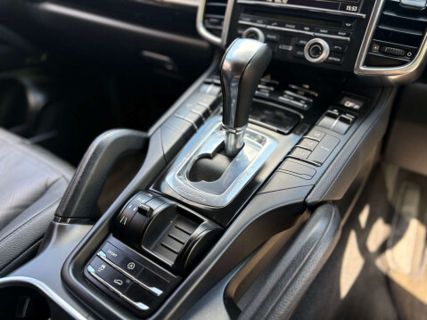 Porsche Cayenne 3.0 Cayenne V6 D Tiptronic 4WD 5dr 44