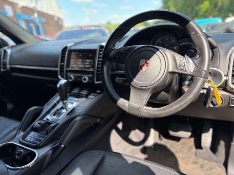 Porsche Cayenne 3.0 Cayenne V6 D Tiptronic 4WD 5dr 25