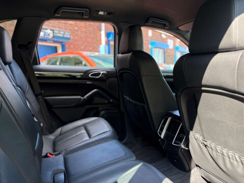Porsche Cayenne 3.0 Cayenne V6 D Tiptronic 4WD 5dr 29
