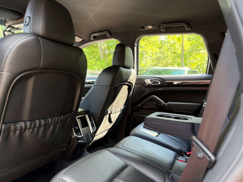 Porsche Cayenne 3.0 Cayenne V6 D Tiptronic 4WD 5dr 38