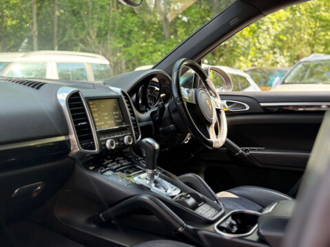 Porsche Cayenne 3.0 Cayenne V6 D Tiptronic 4WD 5dr 45