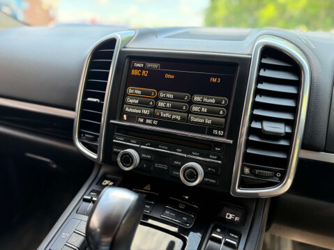 Porsche Cayenne 3.0 Cayenne V6 D Tiptronic 4WD 5dr 48