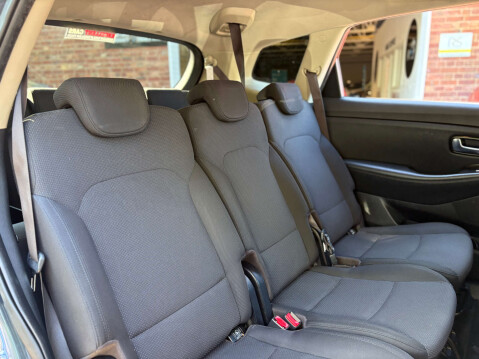 Kia Carens 1.7 Carens 2 EcoDynamics CRDi 5dr 38