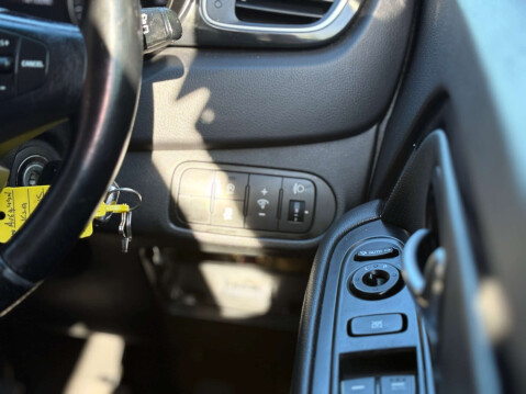 Kia Carens 1.7 Carens 2 EcoDynamics CRDi 5dr 29