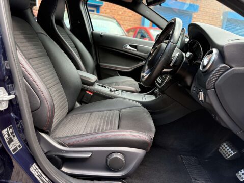 Mercedes-Benz A Class 2.1 A 200 D AMG Line Auto 5dr 33