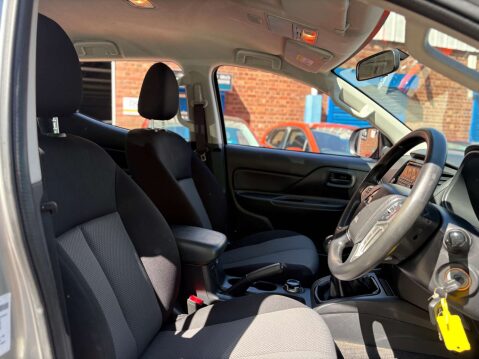 Mitsubishi L200 2.3 L200 4Life DI-D 4WD 41