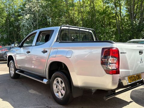 Mitsubishi L200 2.3 L200 4Life DI-D 4WD 15