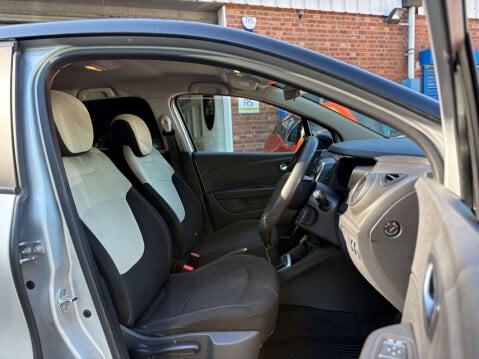 Renault Captur 0.9 Captur Iconic TCe 5dr 39