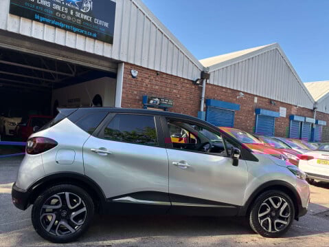 Renault Captur 0.9 Captur Iconic TCe 5dr 23