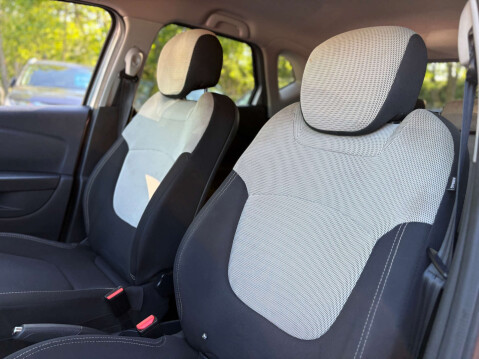 Renault Captur 0.9 Captur Iconic TCe 5dr 50