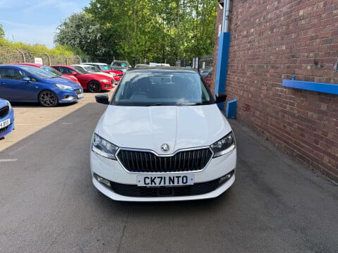 Skoda Fabia 1.0 Fabia Colour Edition TSi Semi-Auto 5dr 4