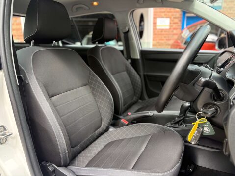Skoda Fabia 1.0 Fabia Colour Edition TSi Semi-Auto 5dr 36