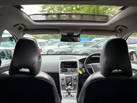 Volvo XC60 2.4 XC60 SE Luxury Nav D5 AWD Auto 4WD 5dr 20