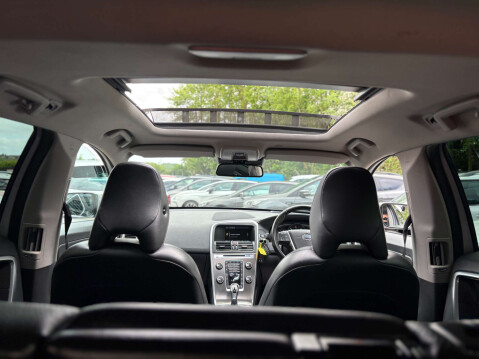 Volvo XC60 2.4 XC60 SE Luxury Nav D5 AWD Auto 4WD 5dr 21