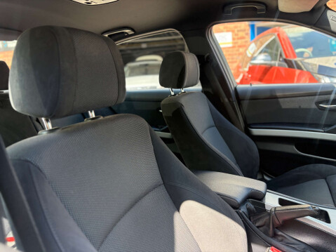 BMW 3 Series 2.0 318d M Sport 4dr 29