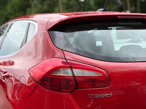 Kia Ceed 1.6 Ceed 2 ISG CRDi 5dr 15