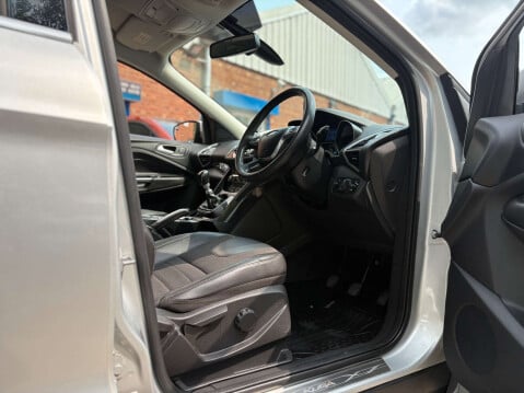 Ford Kuga 2.0 Kuga Titanium 4x4 TDCI 4WD 5dr 26