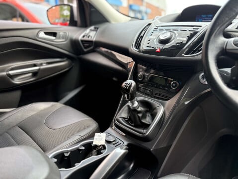 Ford Kuga 2.0 Kuga Titanium 4x4 TDCI 4WD 5dr 33