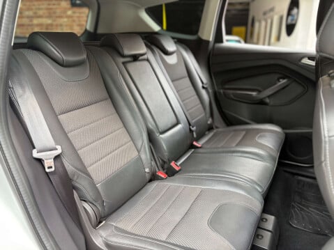 Ford Kuga 2.0 Kuga Titanium 4x4 TDCI 4WD 5dr 38