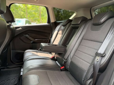 Ford Kuga 2.0 Kuga Titanium 4x4 TDCI 4WD 5dr 44