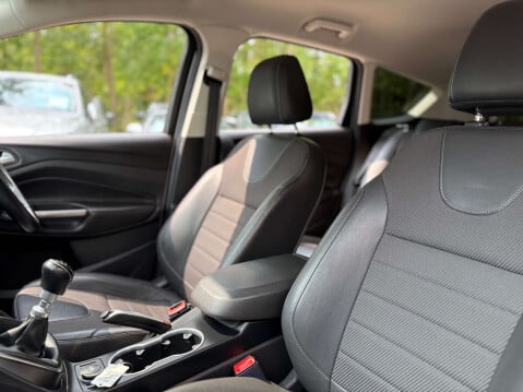 Ford Kuga 2.0 Kuga Titanium 4x4 TDCI 4WD 5dr 51
