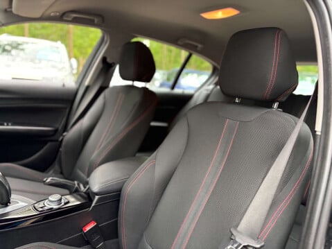 BMW 1 Series 1.5 118I Sport Auto 5dr 39