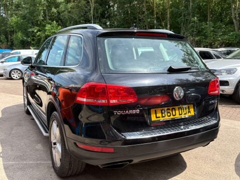 Volkswagen Touareg 3.0 Touareg V6 TSi Hybrid Auto 4WD 5dr 16