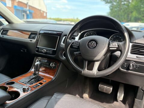 Volkswagen Touareg 3.0 Touareg V6 TSi Hybrid Auto 4WD 5dr 26
